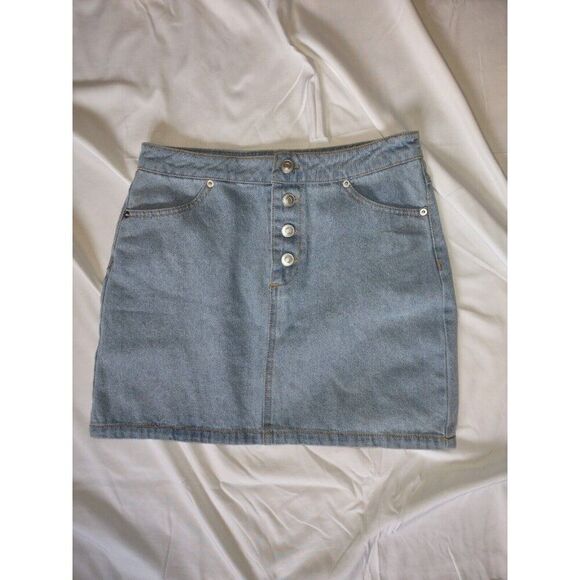 5/$25 EUC Women's Denim Skirt Size M Blue Button Down  Cotton Forever 21 - Picture 2 of 5